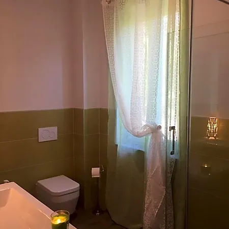 לינה וארוחת בוקר Arcobaleno Longone al Segrino