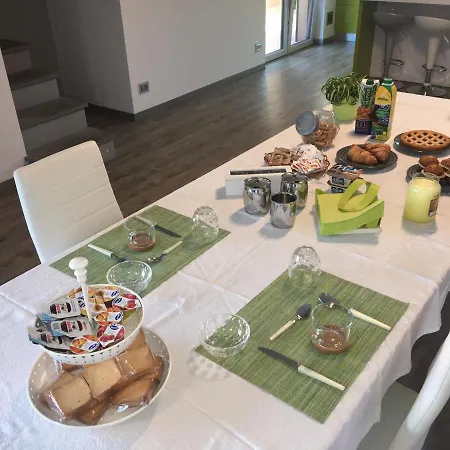 Arcobaleno Bed & Breakfast Longone al Segrino